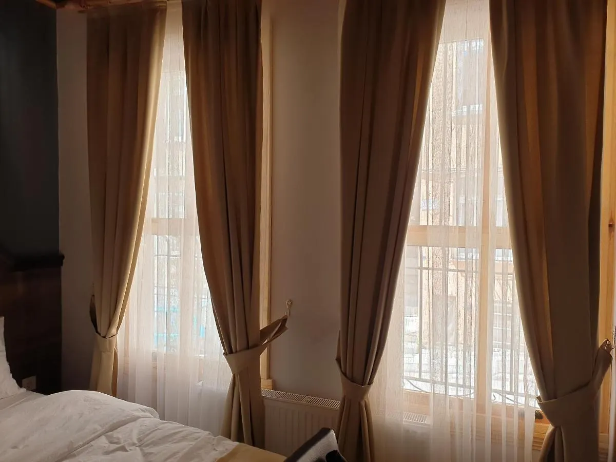 Hotel Staryy Dom Resort Istanbul